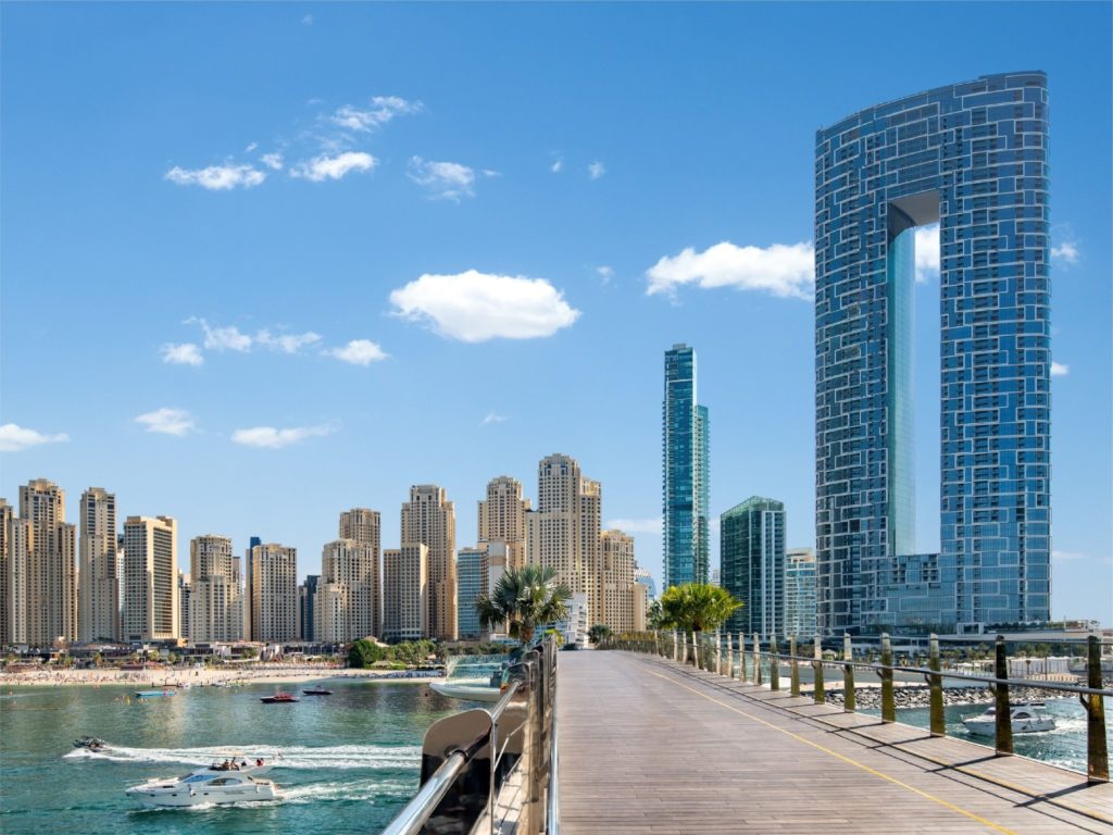 Пляж JBR в Дубае — лучшая зона для пляжного отдыха и семейных туристов
